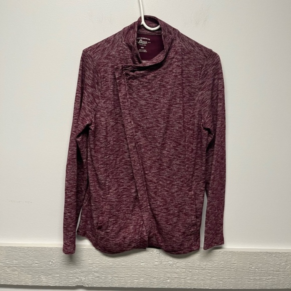 Woman’s G. H. Bass Zippered Top